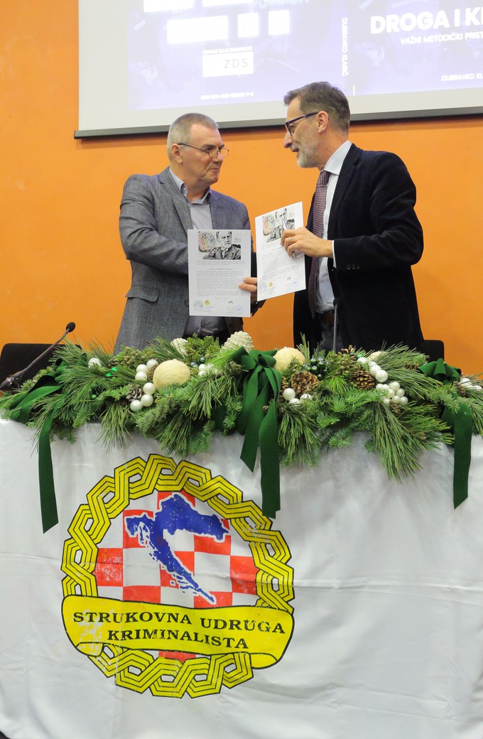 Galerija slika 15